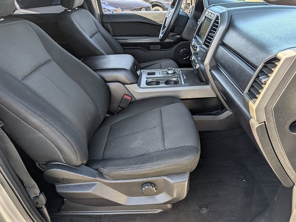 Used 2019 Ford Expedition Max XLT image 18