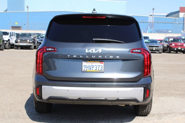 Used 2024 Kia Telluride LX FWD image 4