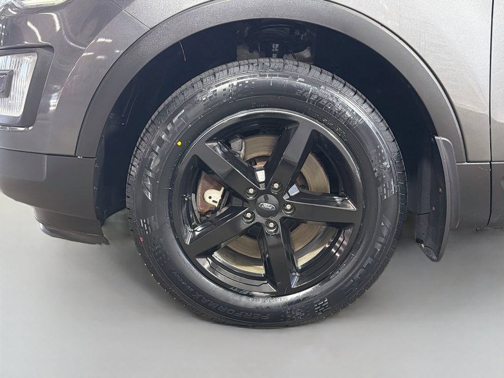 Used 2016 Ford Explorer XLT AWD/4WD image 31