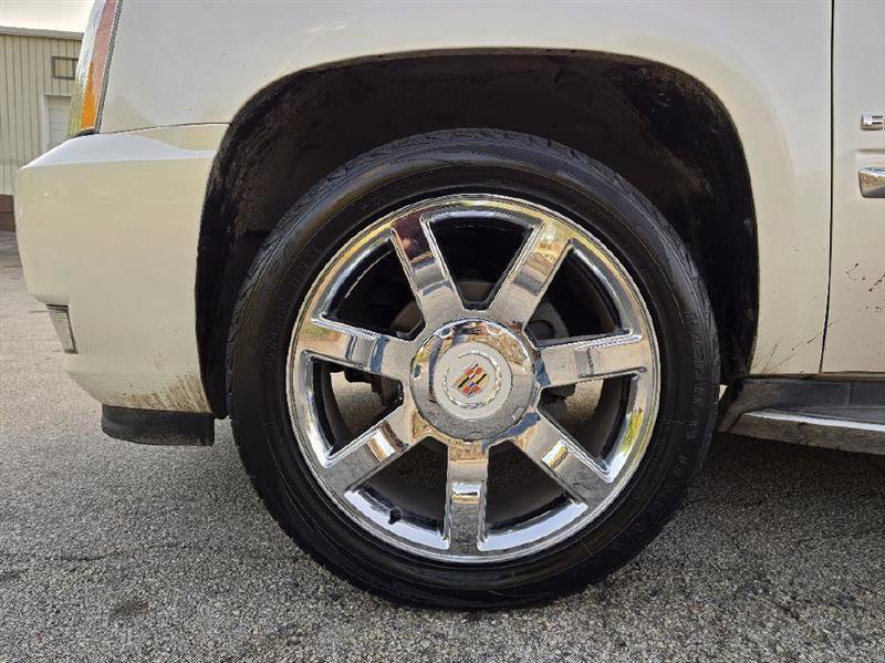 Used 2013 Cadillac Escalade ESV Luxury RWD image 14
