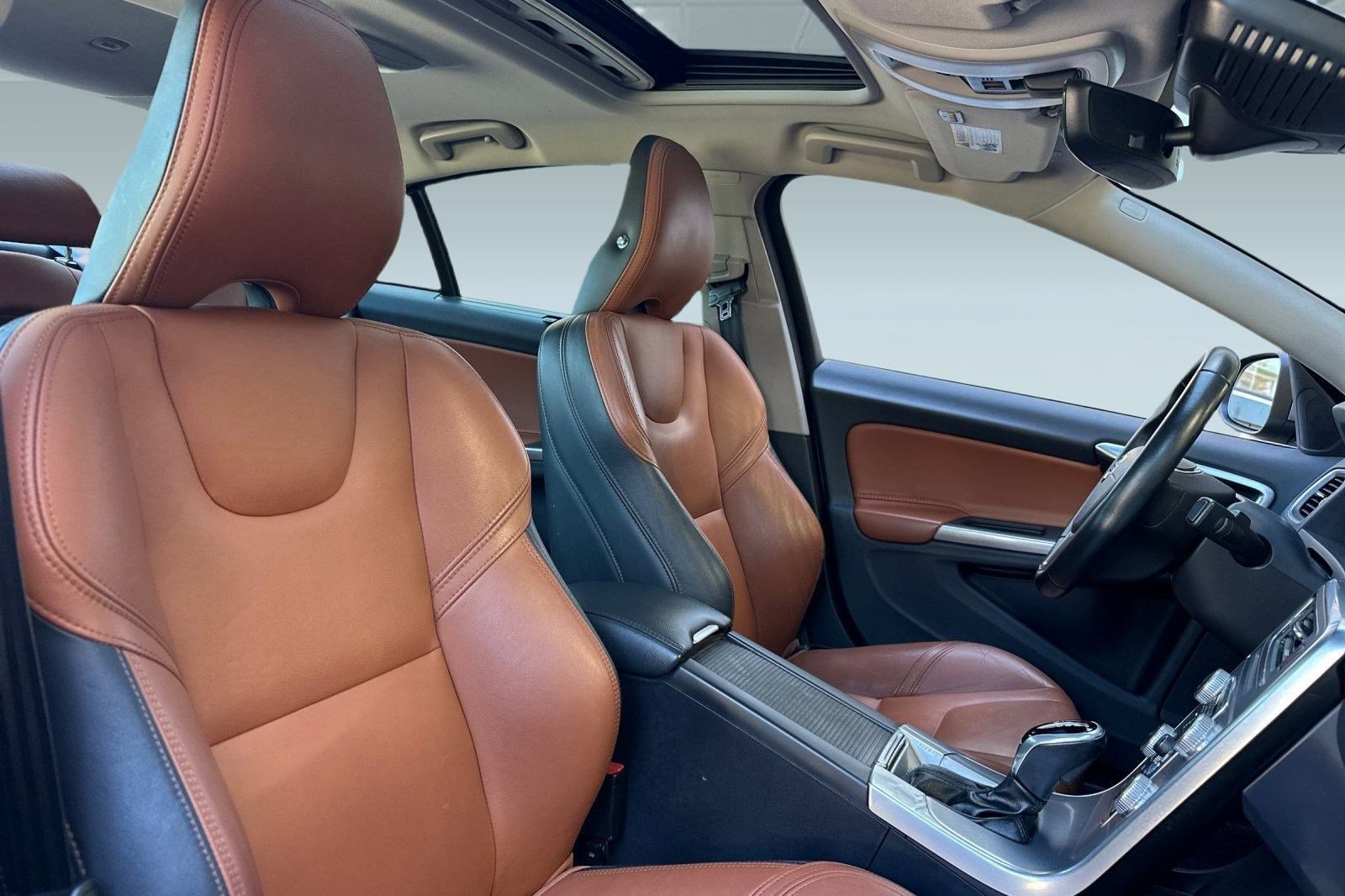 Used 2017 Volvo S60 T5 Inscription Platinum image 33