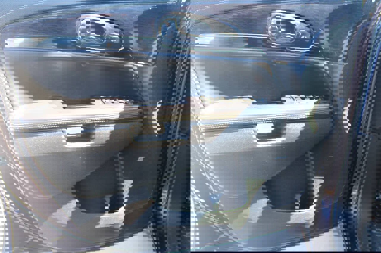 Used 2016 Buick Enclave Premium w/ Enclave Tuscan Edition image 12