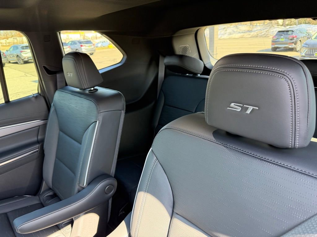 New 2026 Buick Enclave Sport Touring w/ Power Package image 9