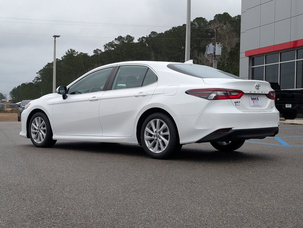 Used 2024 Toyota Camry LE w/ Convenience Package image 3