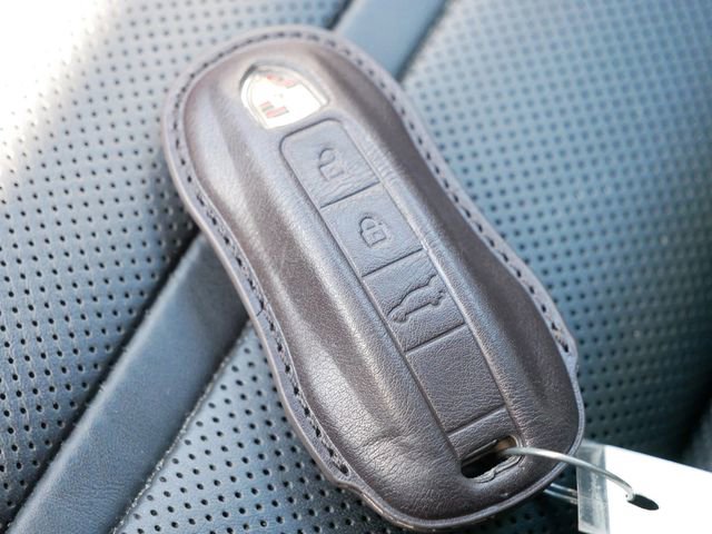 Used 2020 Porsche Cayenne image 37