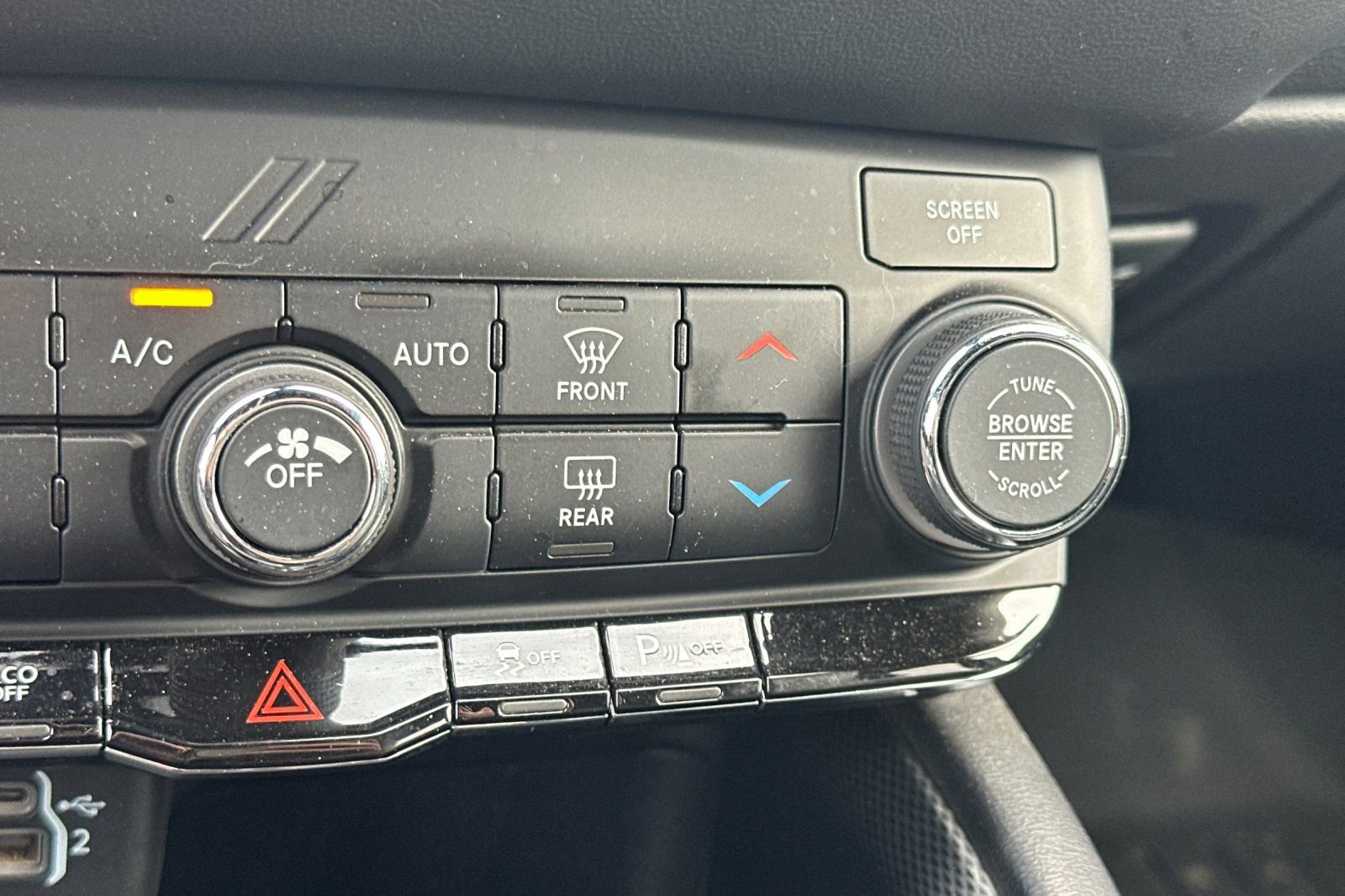Used 2021 Dodge Durango GT w/ Blacktop Package RWD image 30