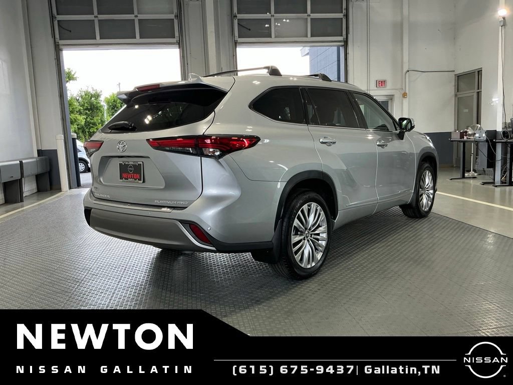Used 2023 Toyota Highlander Platinum AWD/4WD image 33
