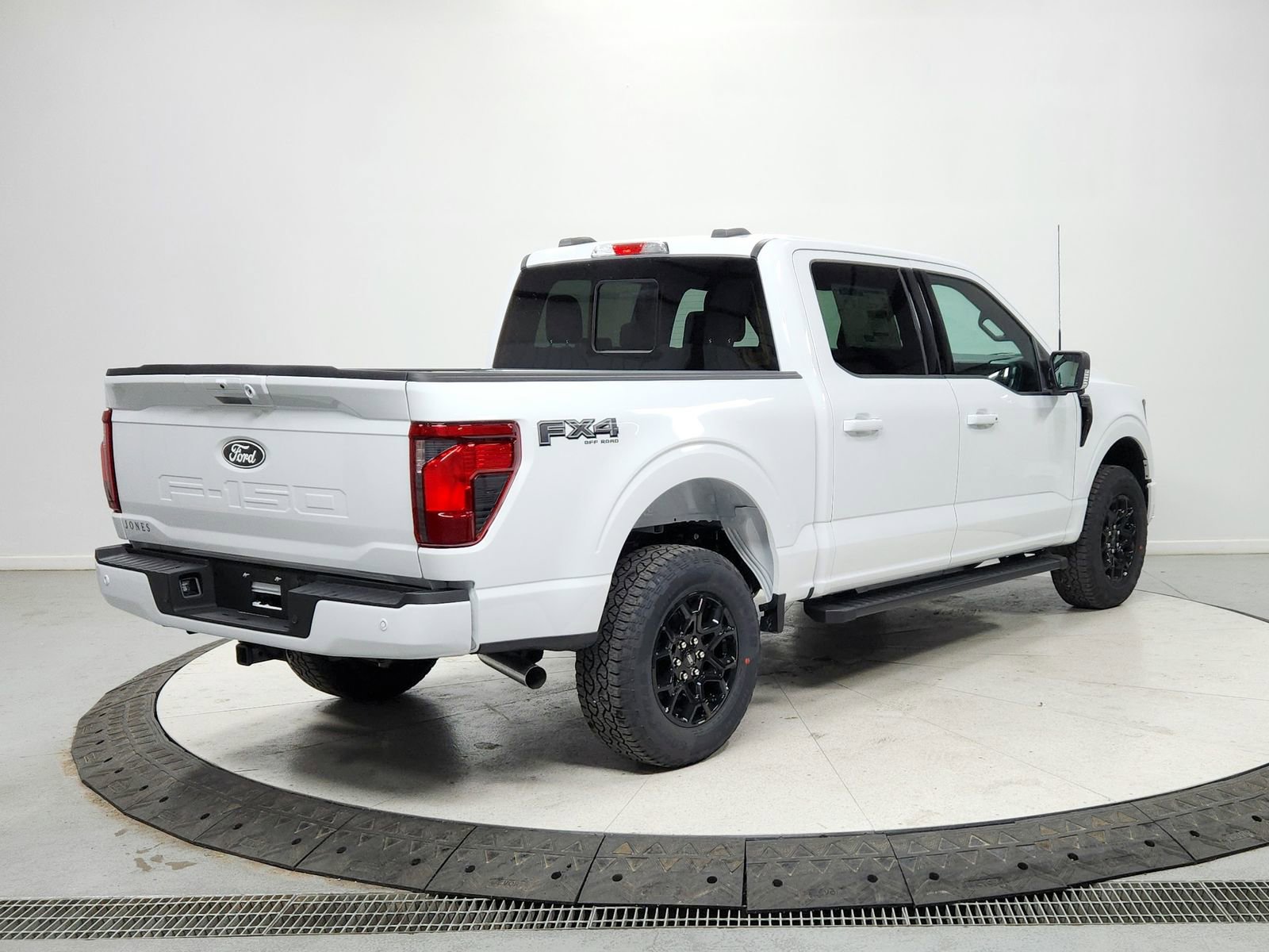 New 2026 Ford F150 XLT image 7