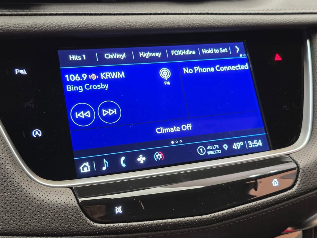 New 2025 Cadillac XT5 Luxury image 28