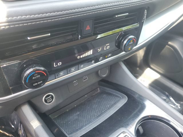 Used 2021 Nissan Rogue SV FWD image 22