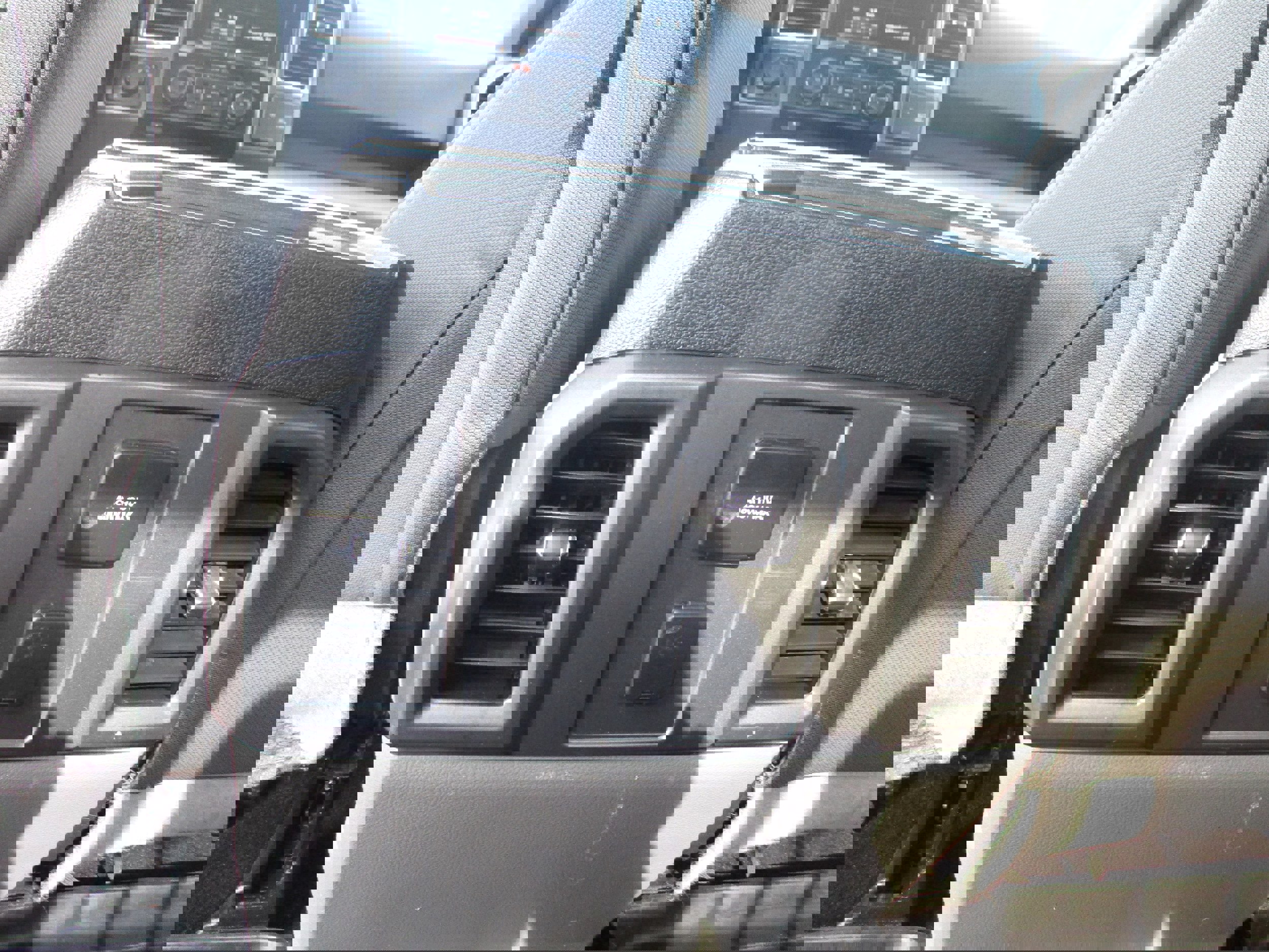 Used 2015 Ford F150 XLT w/ Equipment Group 302A Luxury image 6