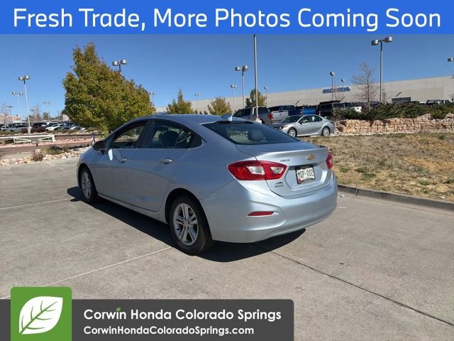 Used 2017 Chevrolet Cruze LT w/ Convenience Package FWD image 5