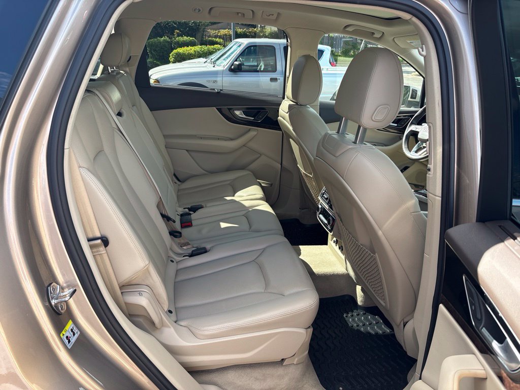 Used 2018 Audi Q7 3.0T Prestige w/ Prestige Package AWD/4WD image 25