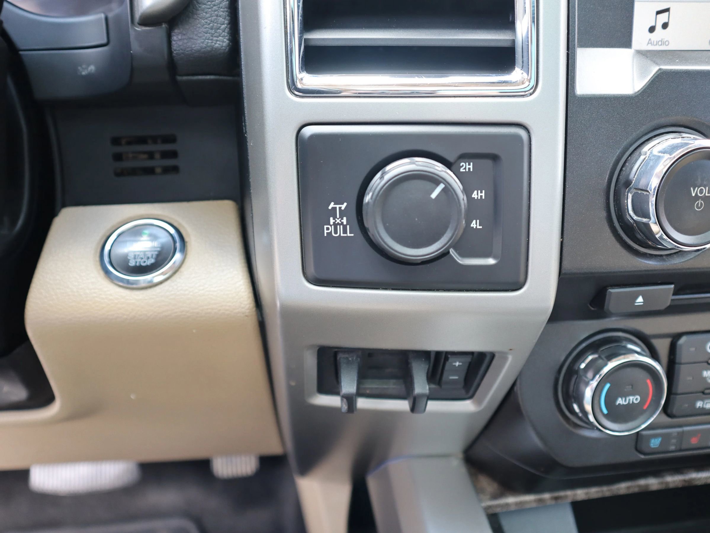 Used 2018 Ford F250 Lariat w/ Lariat Ultimate Package image 20