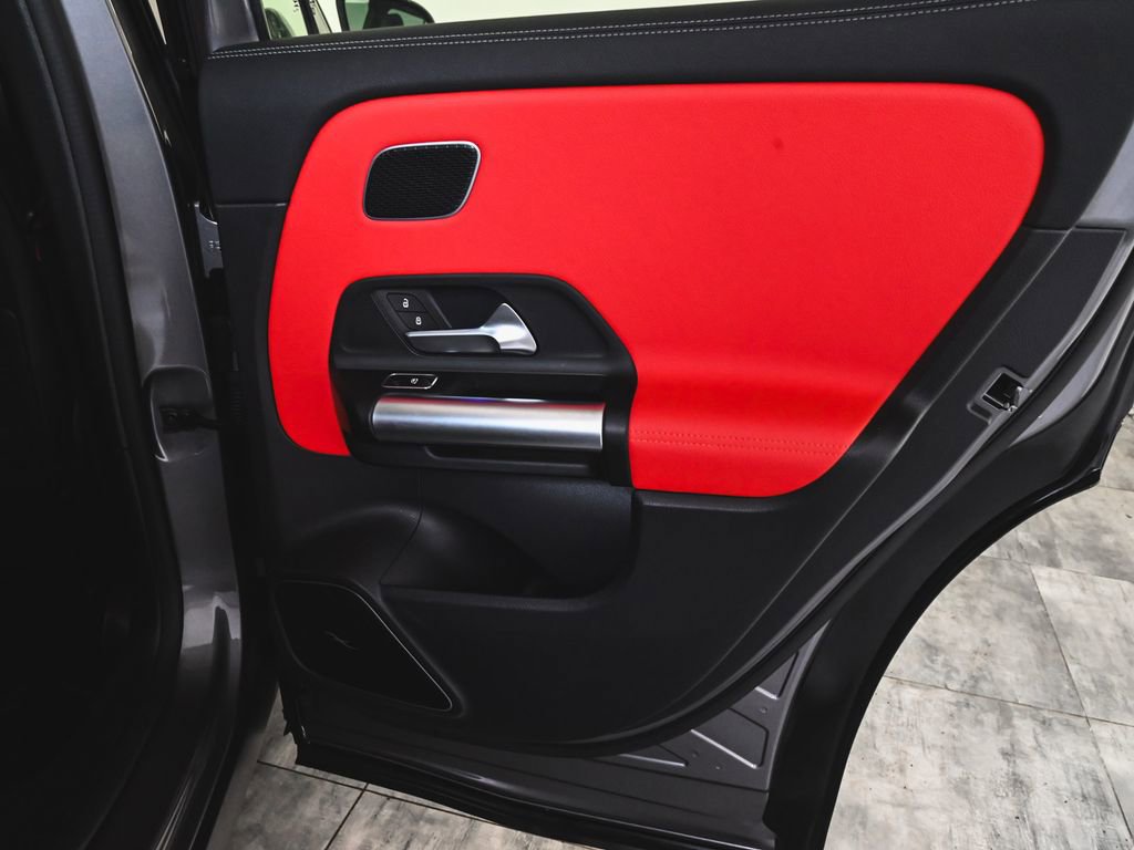 Used 2024 Mercedes-Benz GLA 35 AMG 4MATIC image 12