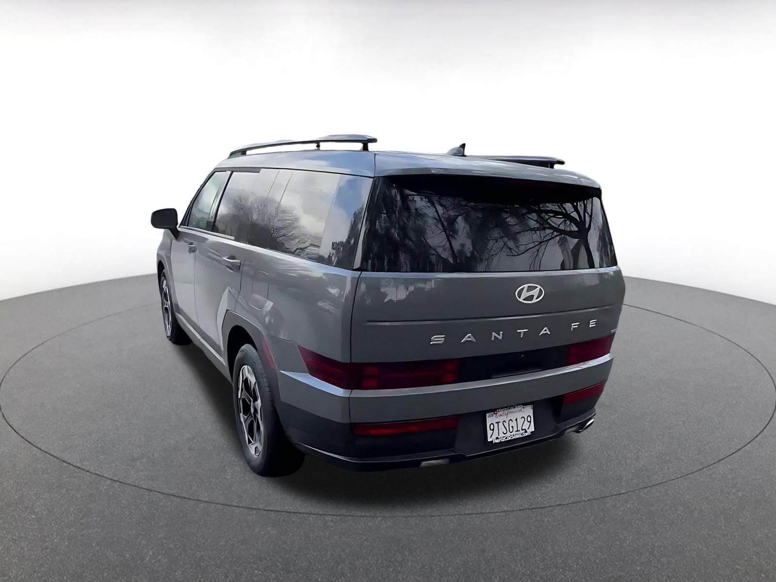 Used 2025 Hyundai Santa Fe SEL image 11