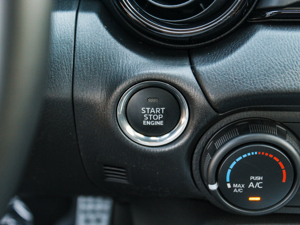 New 2026 MAZDA MX-5 Miata Club w/ Interior Package RWD image 17