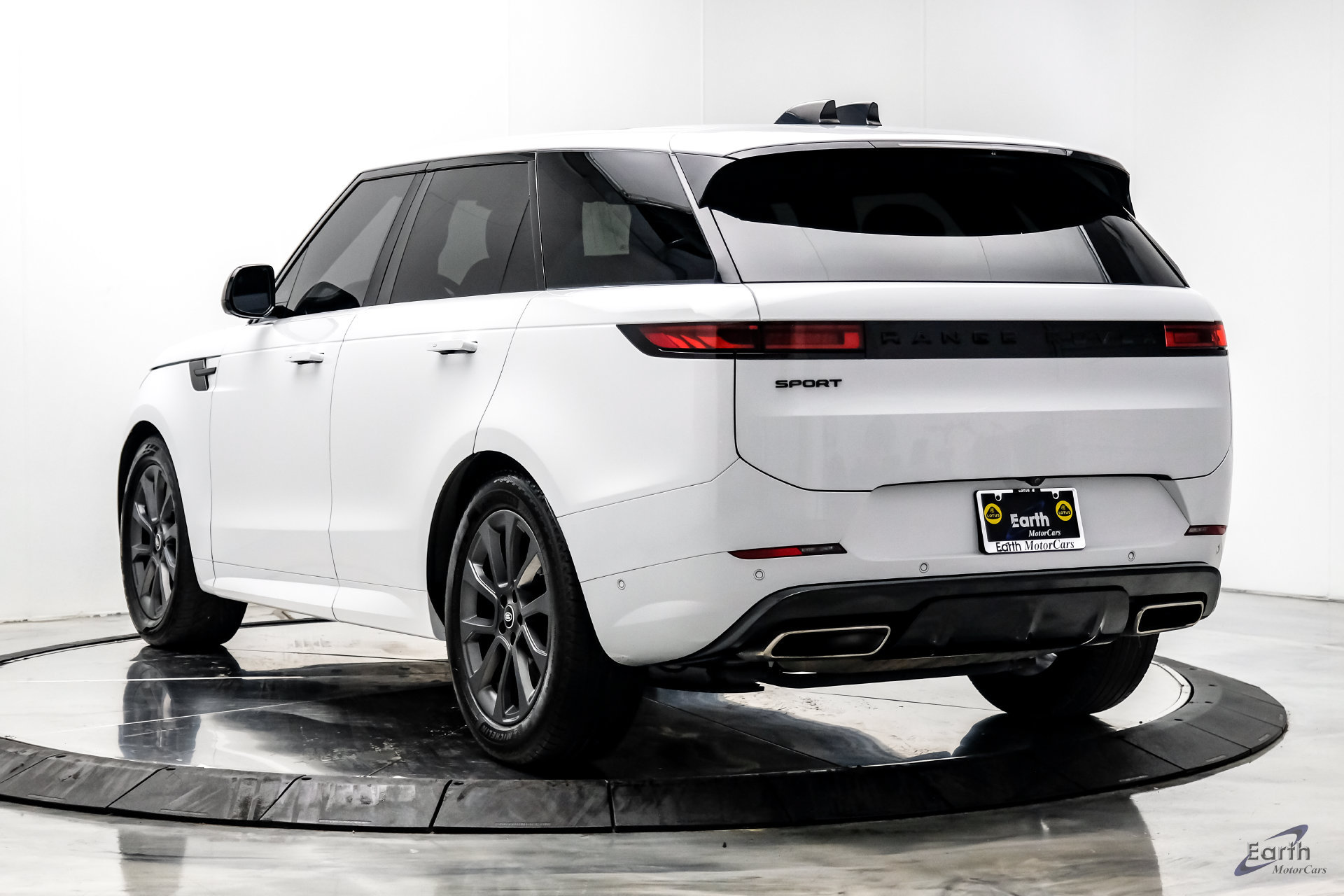 Used 2024 Land Rover Range Rover Sport Dynamic SE AWD/4WD image 11