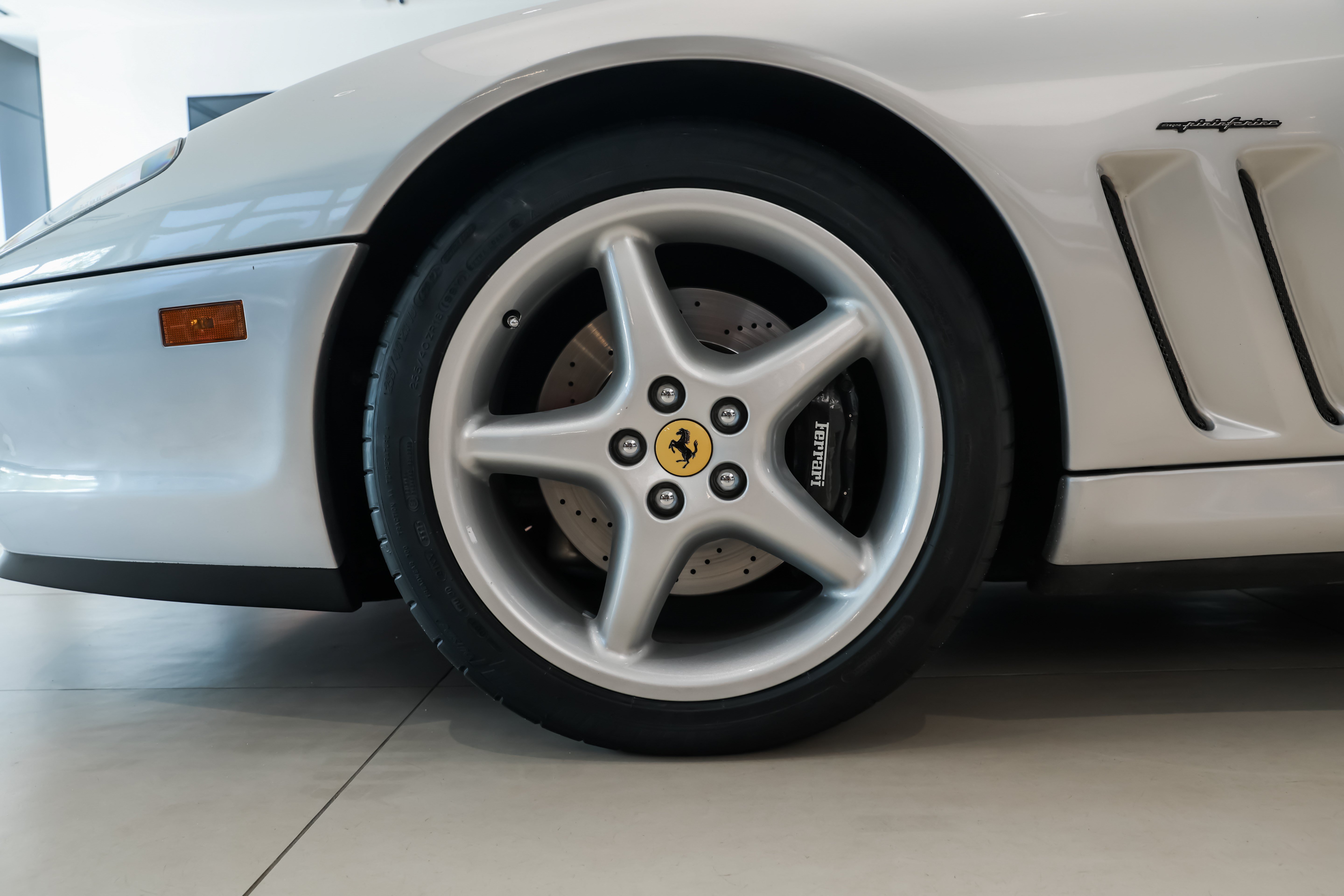 Used 1998 Ferrari 550 Maranello Coupe RWD image 17