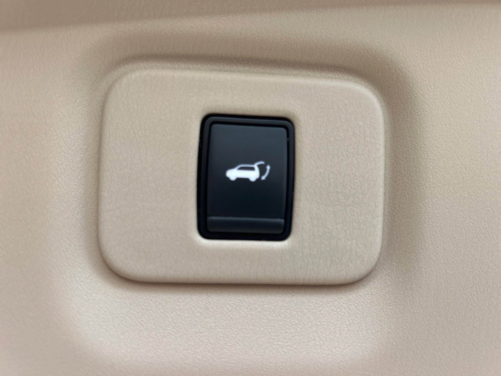 Used 2019 Nissan Pathfinder SL w/ SL Premium Package image 18