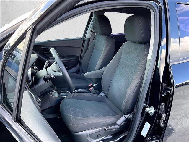 Used 2022 Chevrolet Trax LS image 27