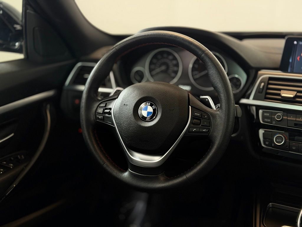 Used 2019 BMW 330i Gran Turismo xDrive image 14