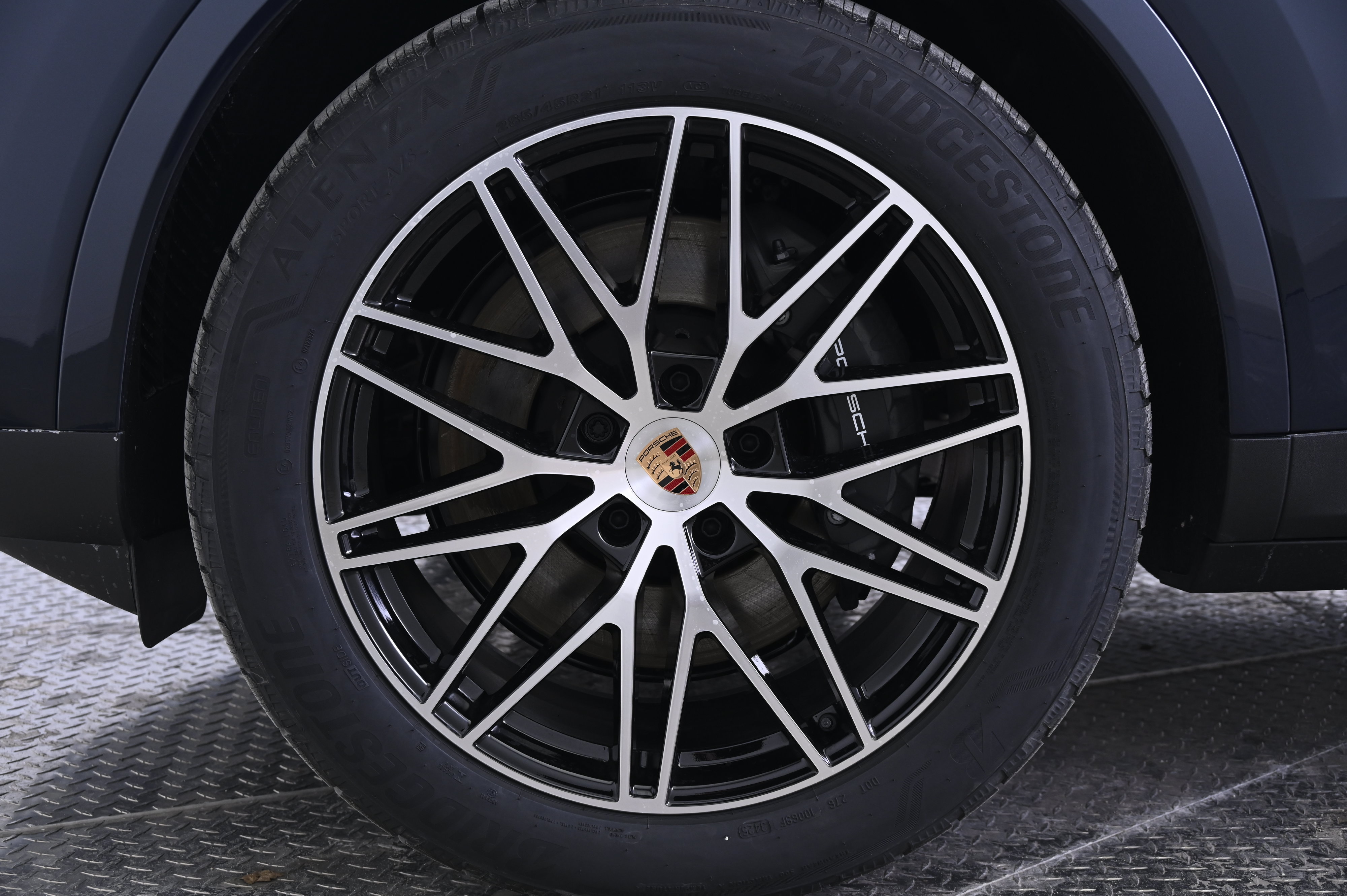 Certified 2026 Porsche Cayenne AWD/4WD image 11