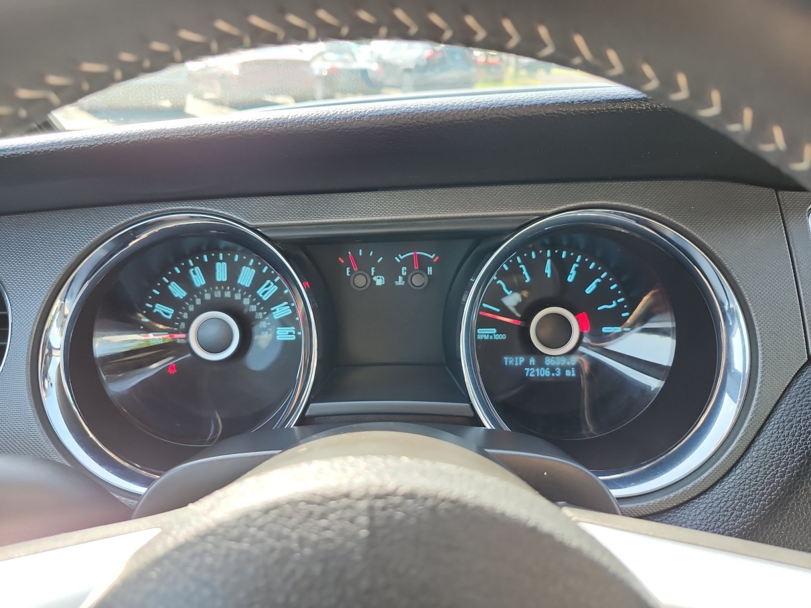 Used 2014 Ford Mustang Convertible w/ Equipment Group 102A RWD image 16