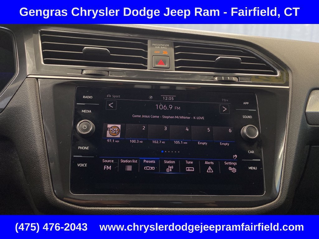 Used 2023 Volkswagen Tiguan SE AWD/4WD image 16