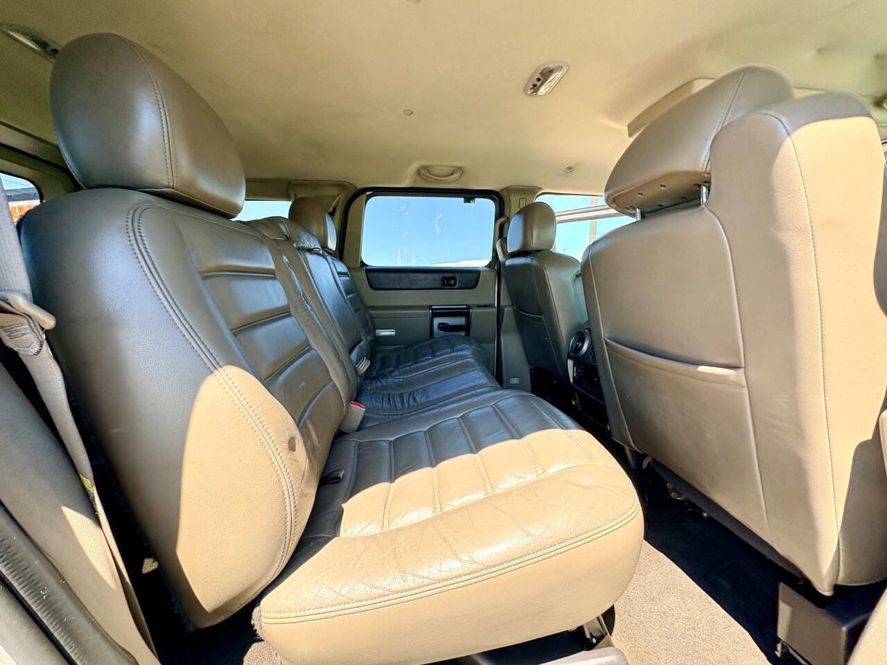 Used 2004 HUMMER H2 w/ Preferred Equipment Group AWD/4WD image 23