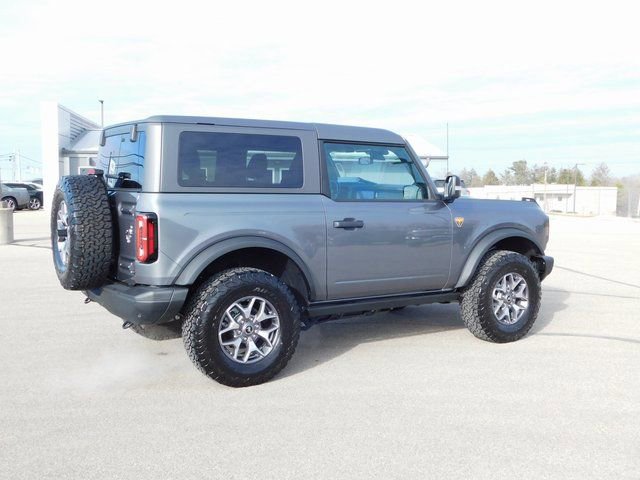 Used 2025 Ford Bronco Badlands image 3