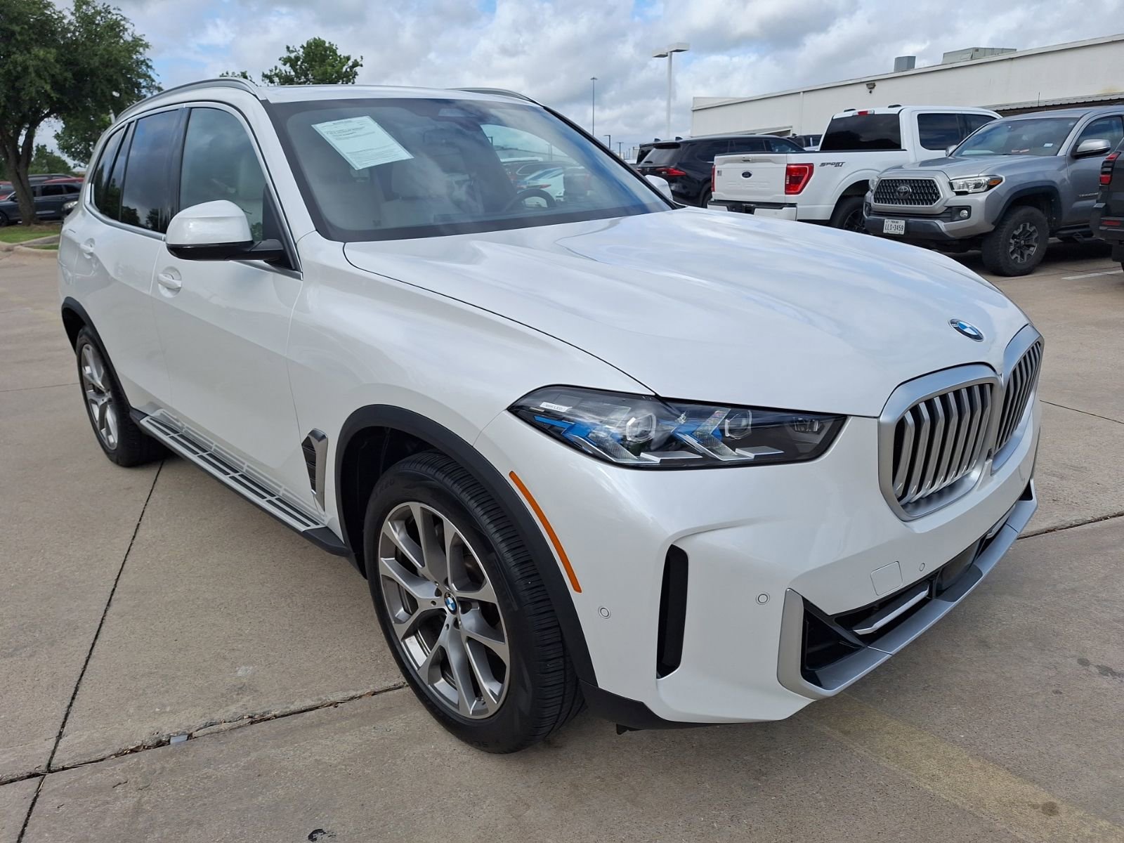 Used 2024 BMW X5 xDrive40i w/ Executive Package AWD/4WD image 8