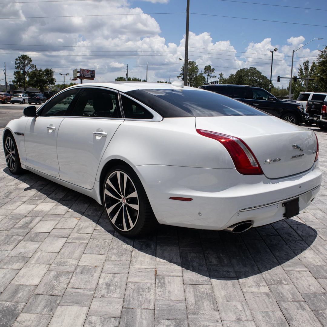 Used 2019 Jaguar XJ L Portfolio RWD image 5