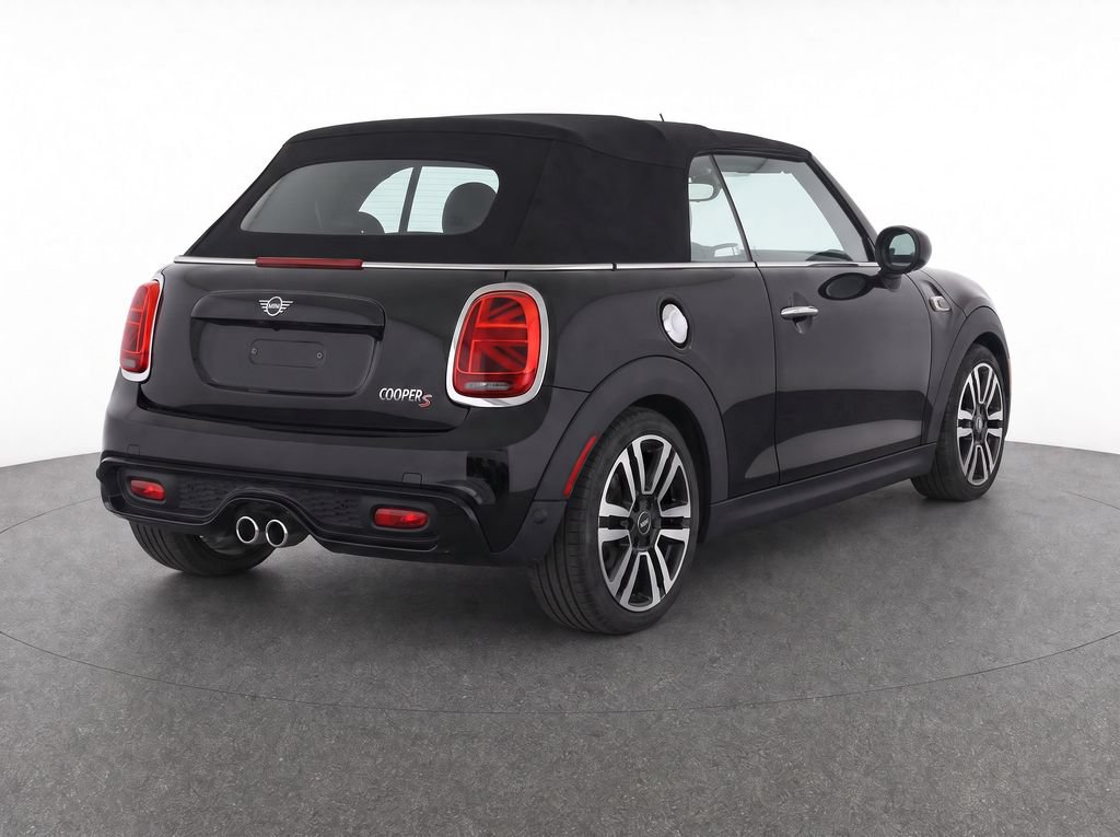 Used 2020 MINI Cooper S w/ Signature Upholstery Package FWD image 4
