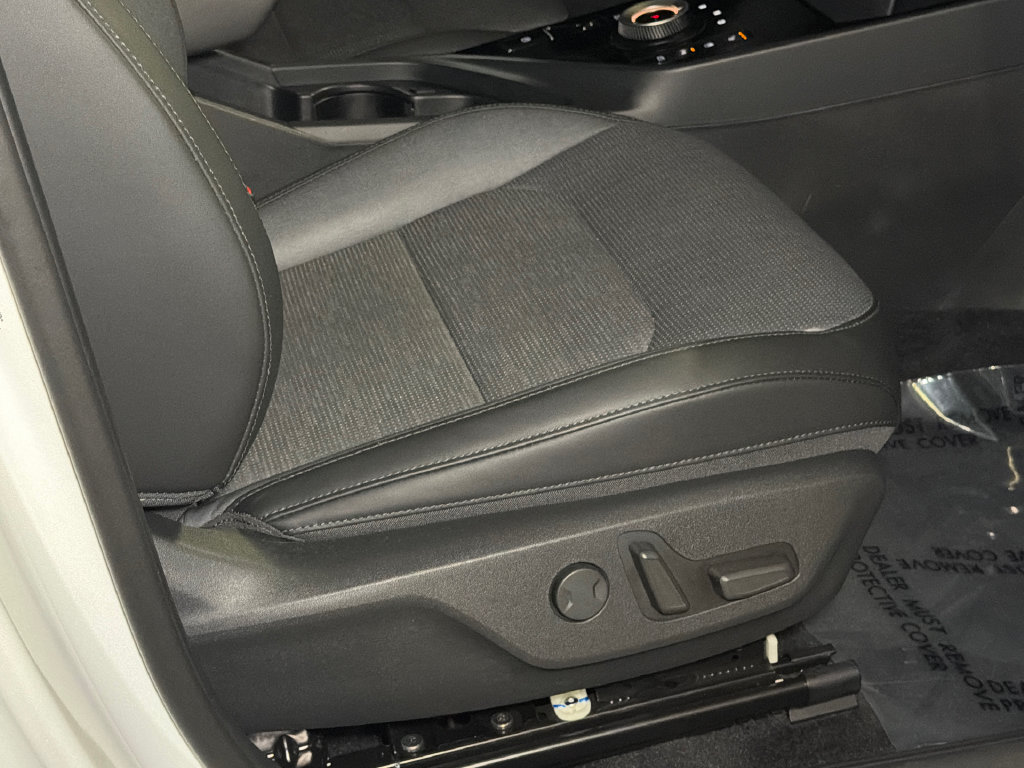 Certified 2023 Kia Niro Wave w/ Wave Preserve Package FWD image 14