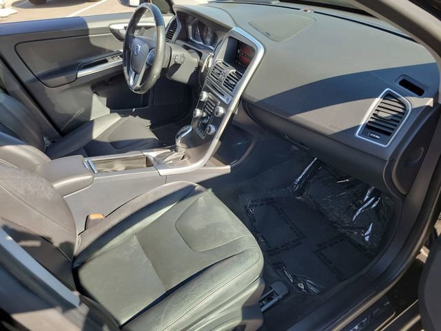 Used 2016 Volvo XC60 T6 Platinum w/ Climate Package image 24