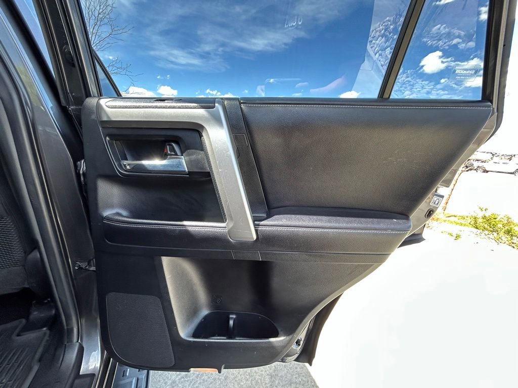 Used 2017 Toyota 4Runner SR5 image 32