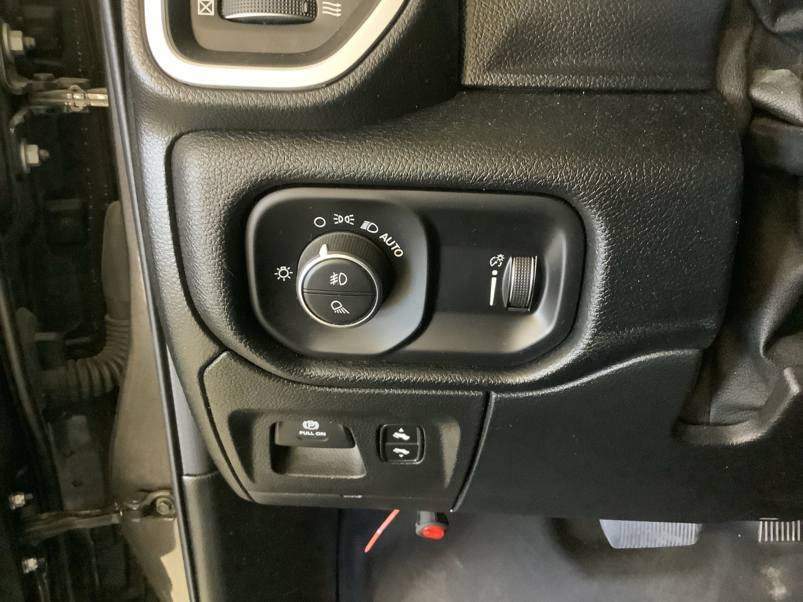 Used 2020 RAM 1500 Big Horn RWD image 19