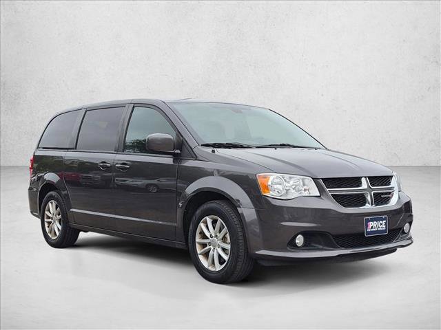 Used 2020 Dodge Grand Caravan SE FWD image 3