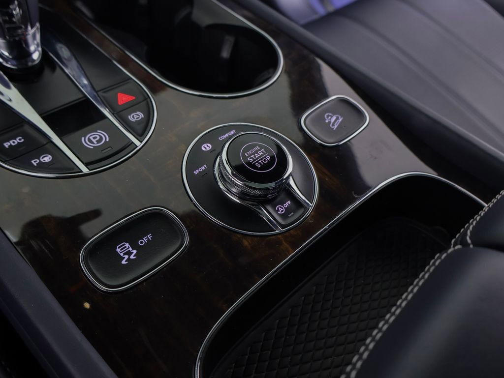 Used 2019 Bentley Bentayga image 22