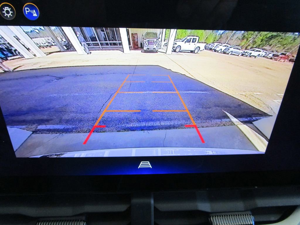 Used 2025 Chevrolet Equinox LT image 37