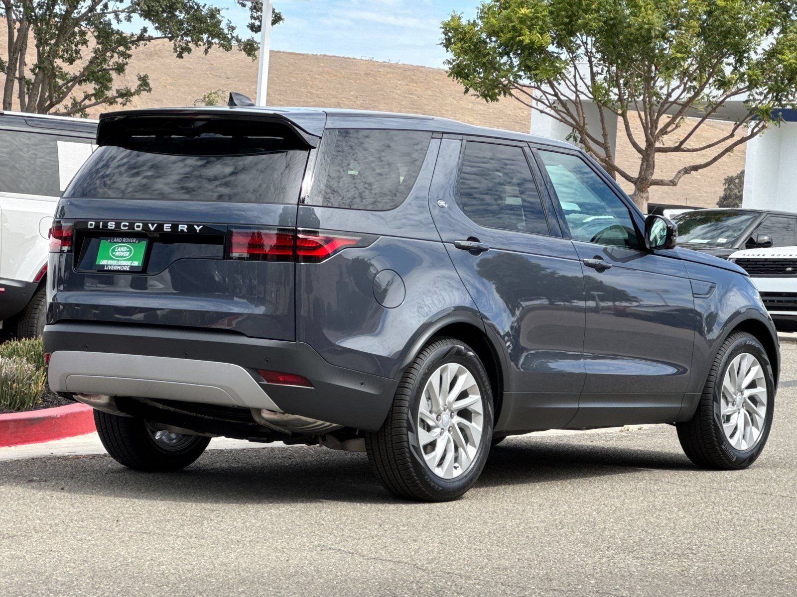 New 2026 Land Rover Discovery S AWD/4WD image 6