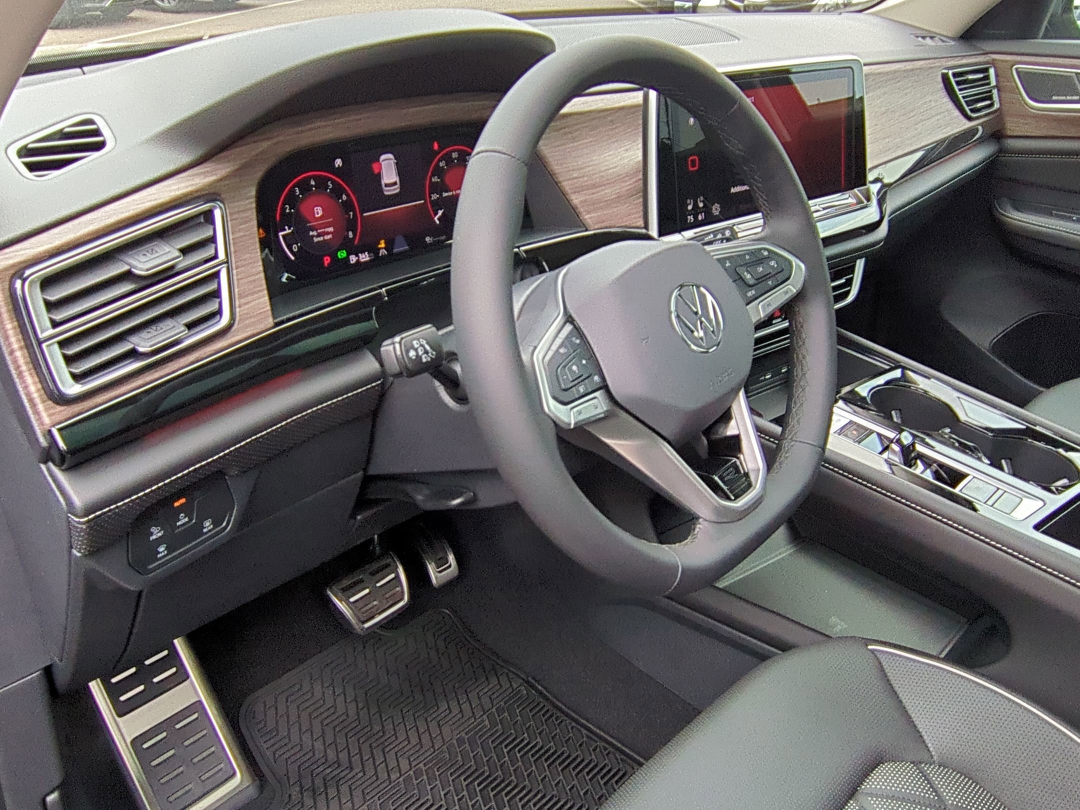 New 2025 Volkswagen Atlas SEL Premium R-Line image 12
