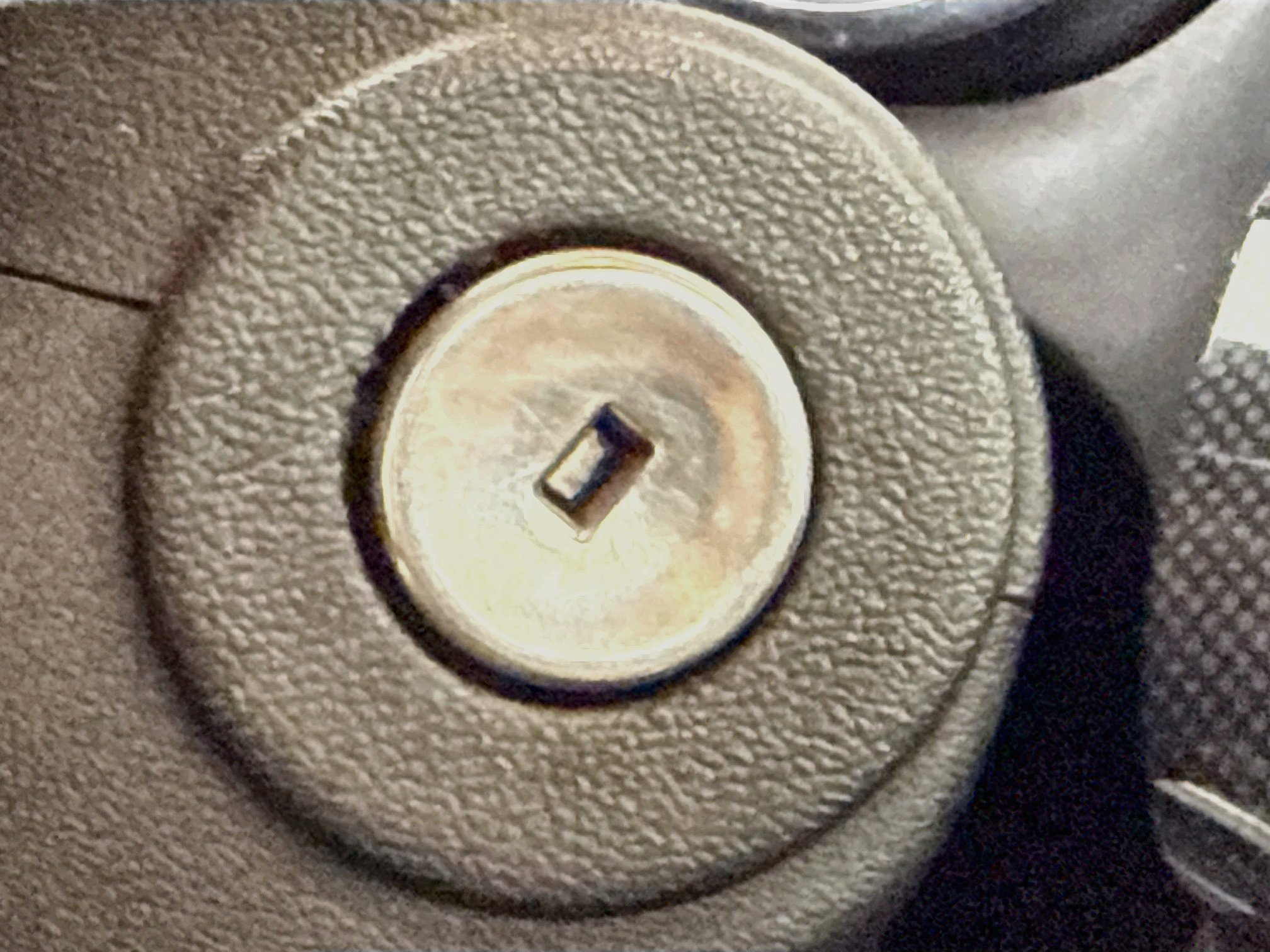 Used 2019 Buick Cascada Premium FWD image 21