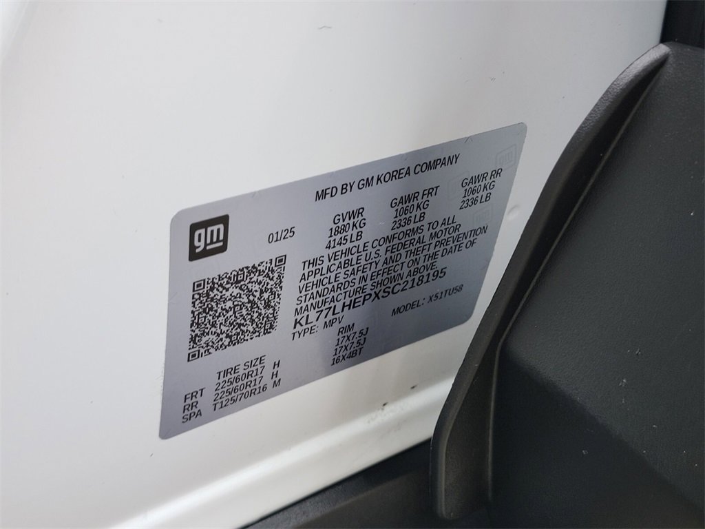 Used 2025 Chevrolet Trax LT w/ Sunroof Package image 31