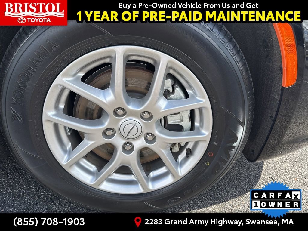 Used 2025 Chrysler Pacifica Select image 11