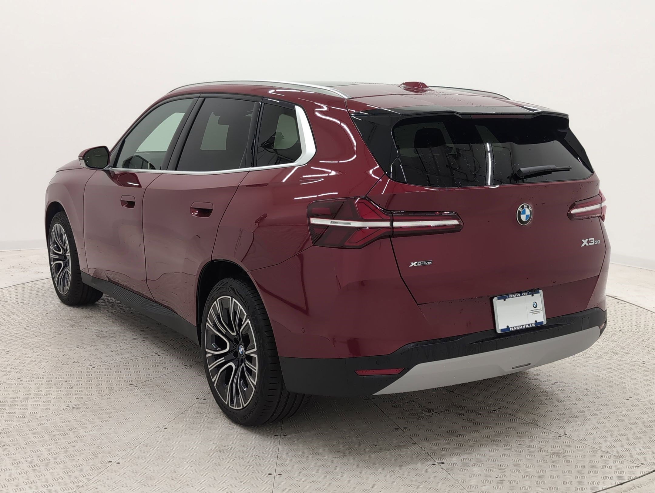 Used 2025 BMW X3 xDrive30i w/ Premium Package AWD/4WD image 3