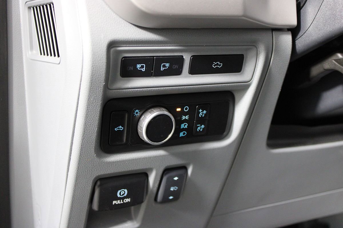 Used 2023 Ford F150 Lightning XLT AWD/4WD image 27