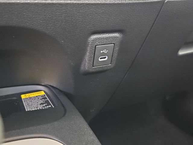 Used 2025 Toyota Corolla LE w/ LE Premium Package FWD image 19