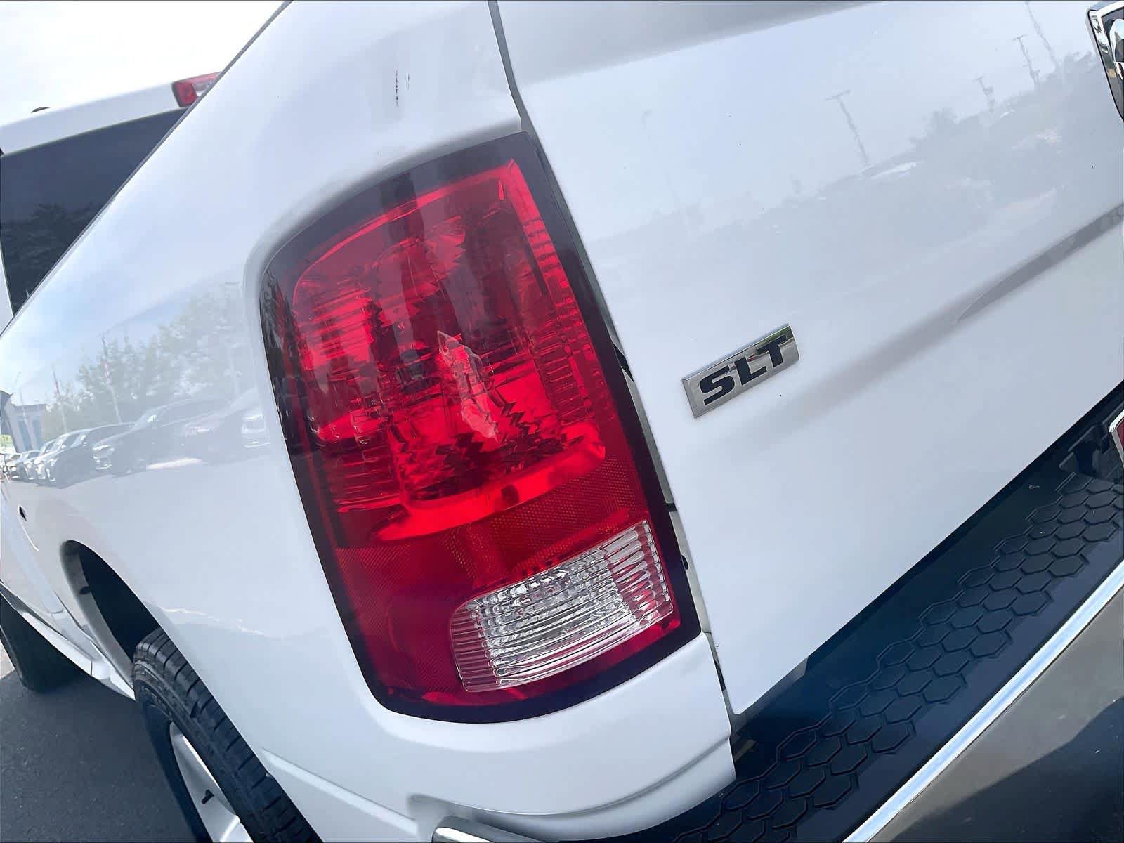 Used 2024 RAM 1500 Classic SLT AWD/4WD image 31